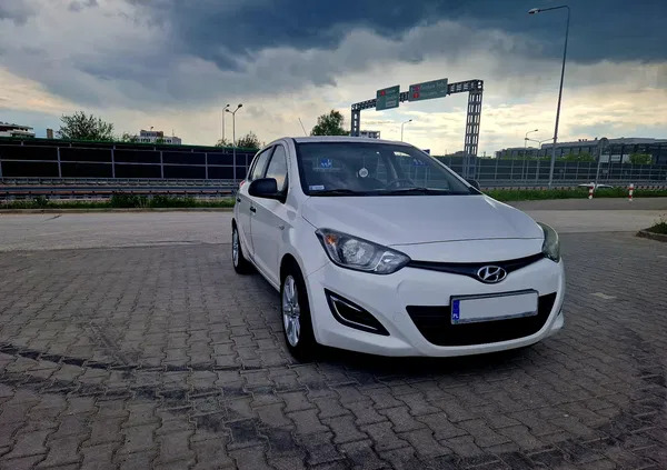 świętokrzyskie Hyundai i20 cena 19700 przebieg: 186000, rok produkcji 2012 z Kielce